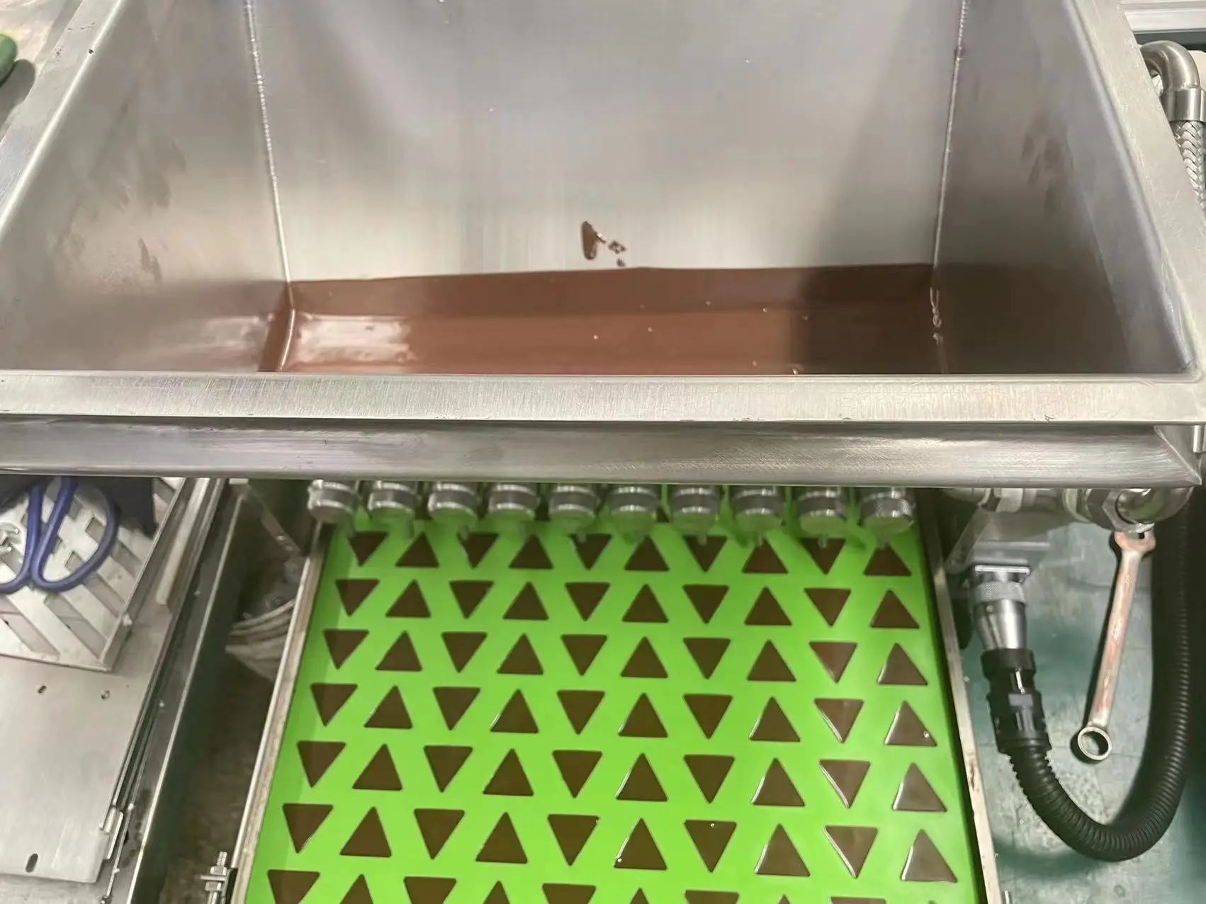 Рисунок 4 - Маленькая настольная машина для