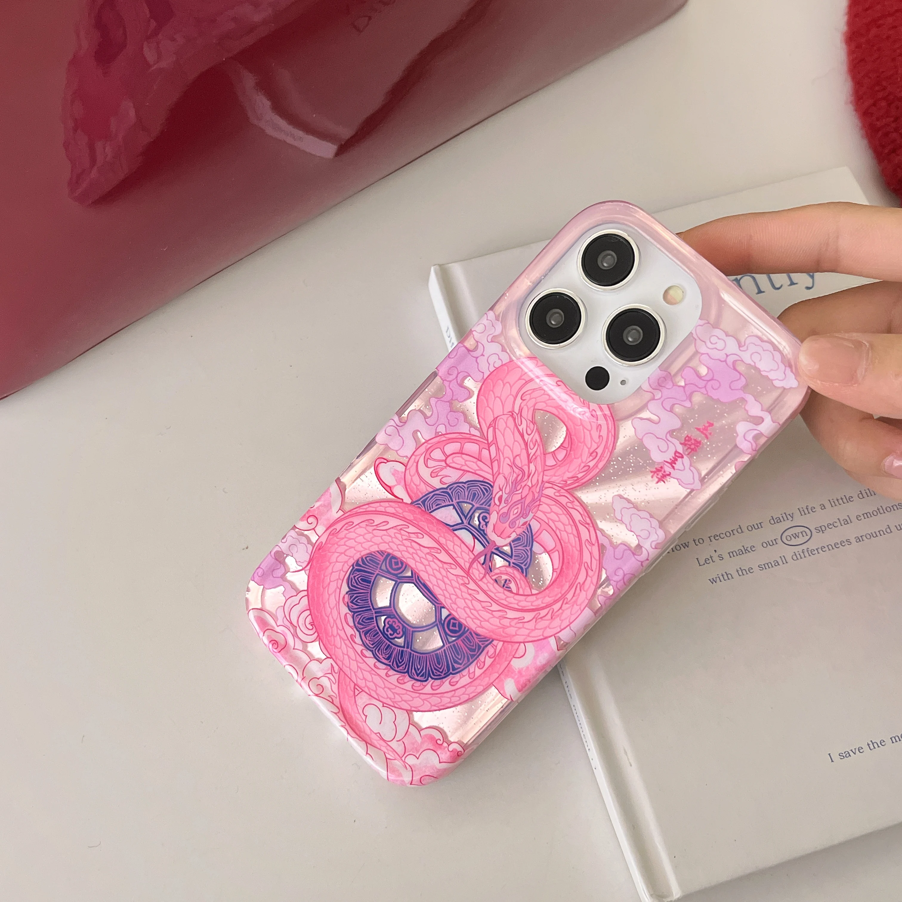 Художественный двухслойный чехол для телефона INS Ripple Texture Pink Snake Lucky iPhone 16 15 14 13 Pro Max