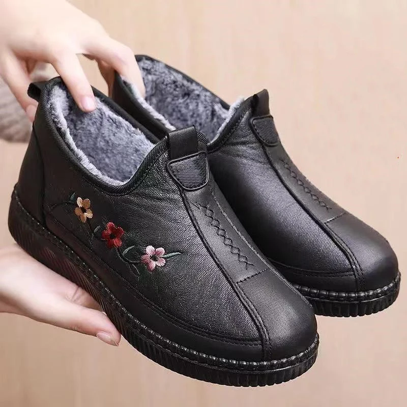 

Women Vulcanize Shoes 2023 New Winter Casual Slip On Fur Shoes for Women Waterproof Plush Print Shallow Mom Loafer Zapatos Mujer