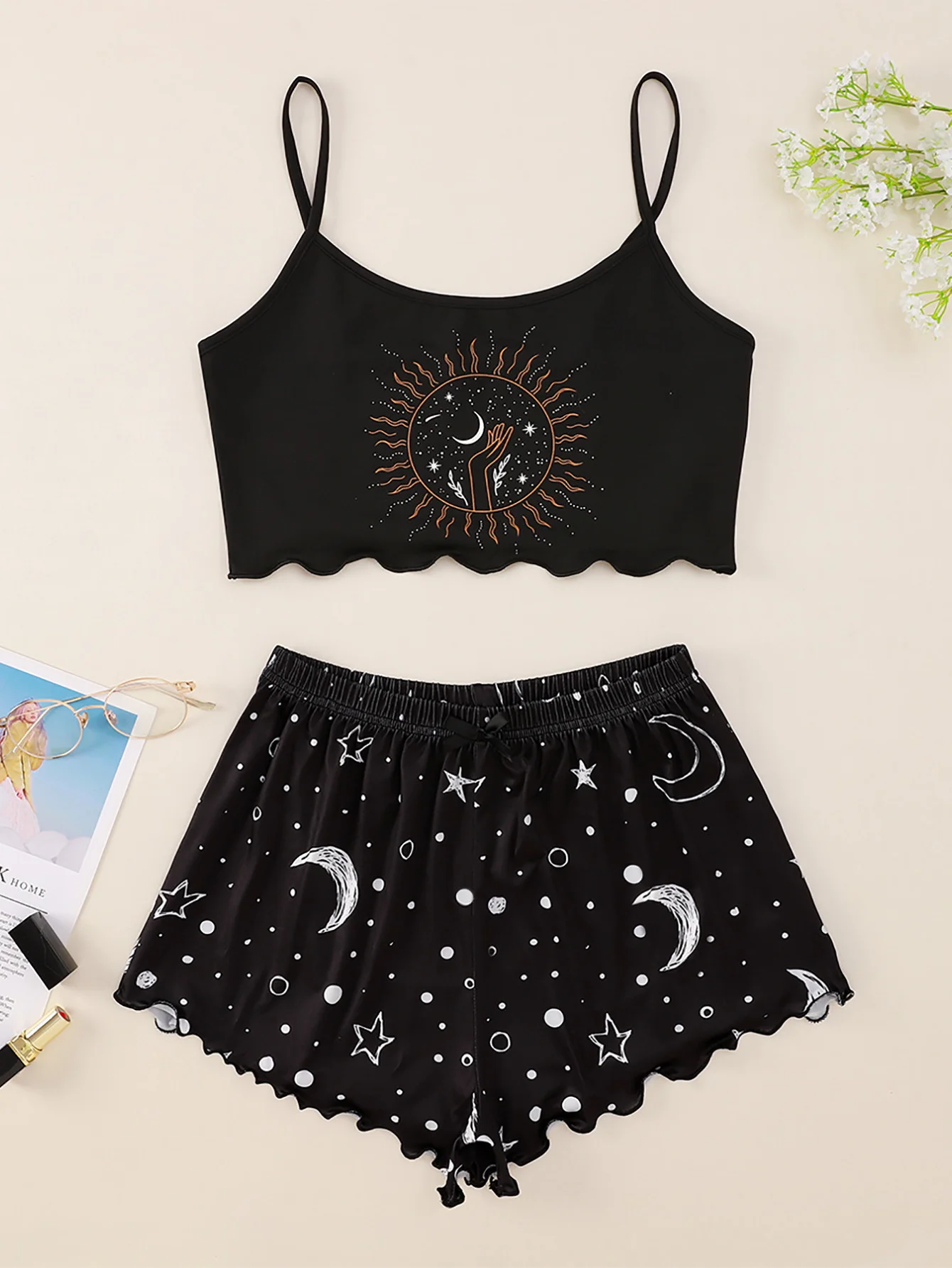 

New Style Lady’s Summer Cartoon Moon And Star Print Camisole With Silks Shorts Pajama Set Home Wear Sleepwear Underwear