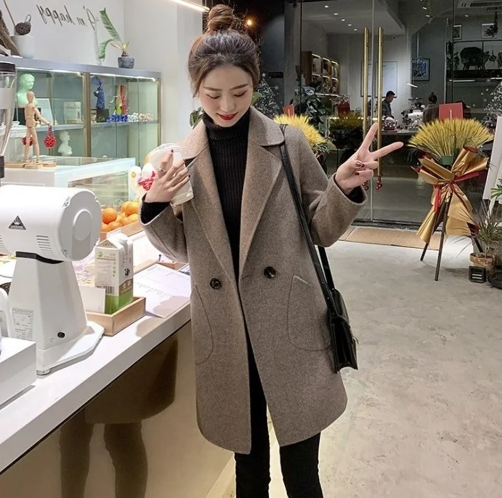 

Короткое шерстяное пальто для женщин средней длины, корейское короткое коричневое шерстяное пальто, новинка сезона осень-зима 2022, Женское п...