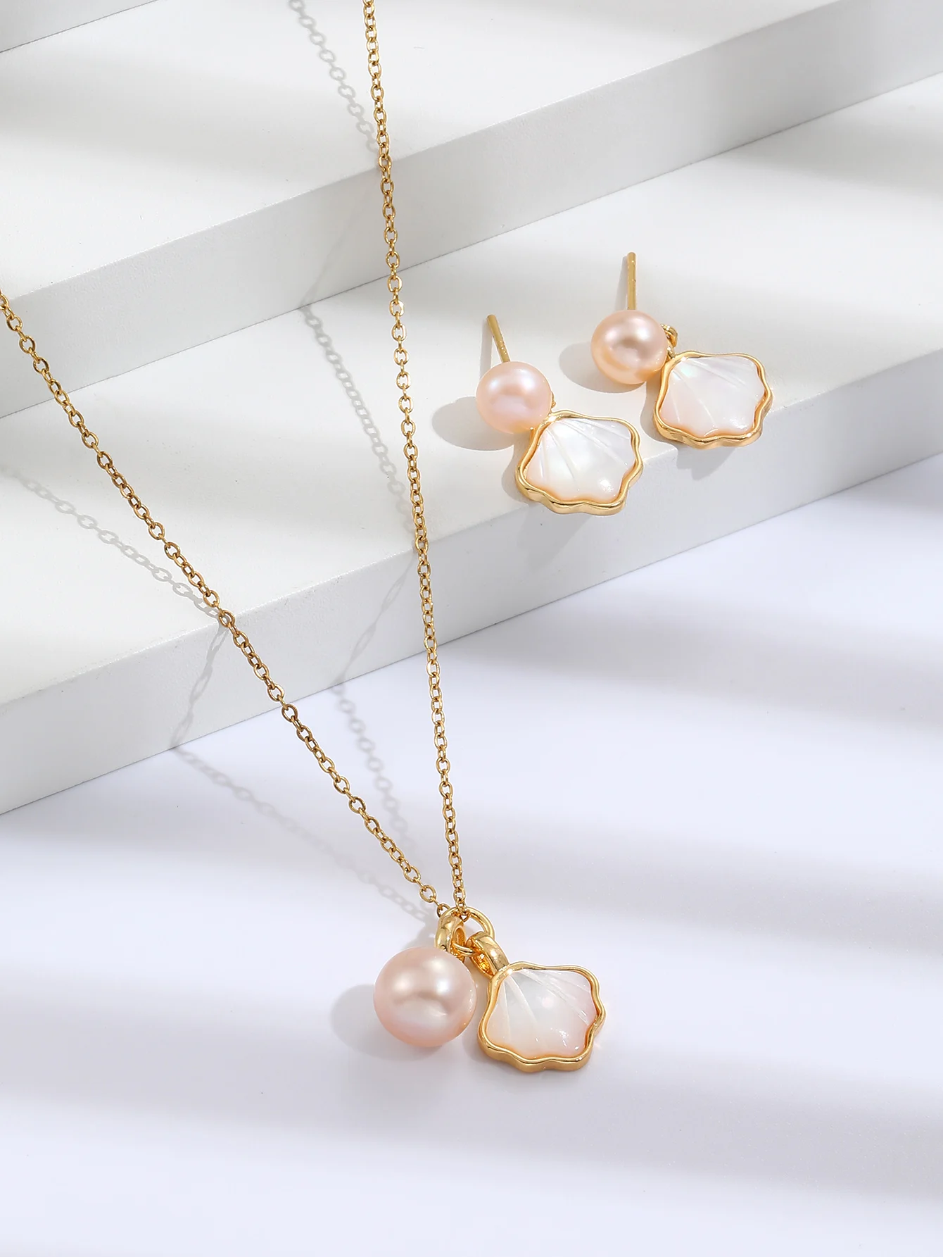 Shell Pink Pearl Stud Earrings + Necklace 2 Piece Set Cute Sweet Girls Jewelry Set Classic and Retro Style Necklace Earrings images - 6