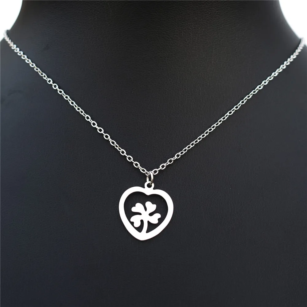 

12 Pieces Grass in Heart Necklace Stainless Steel Pendant 4 Leaf Clover Choker Clavicle Jewelry Wholesale With Link Chain