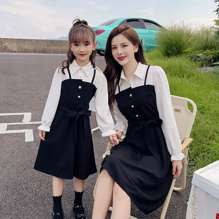 

Платье с имитацией двух частей для родителей и детей, с жемчужным рядом пуговиц, новинка весны 2023, лоскутное платье для новорожденных, на шнуровке