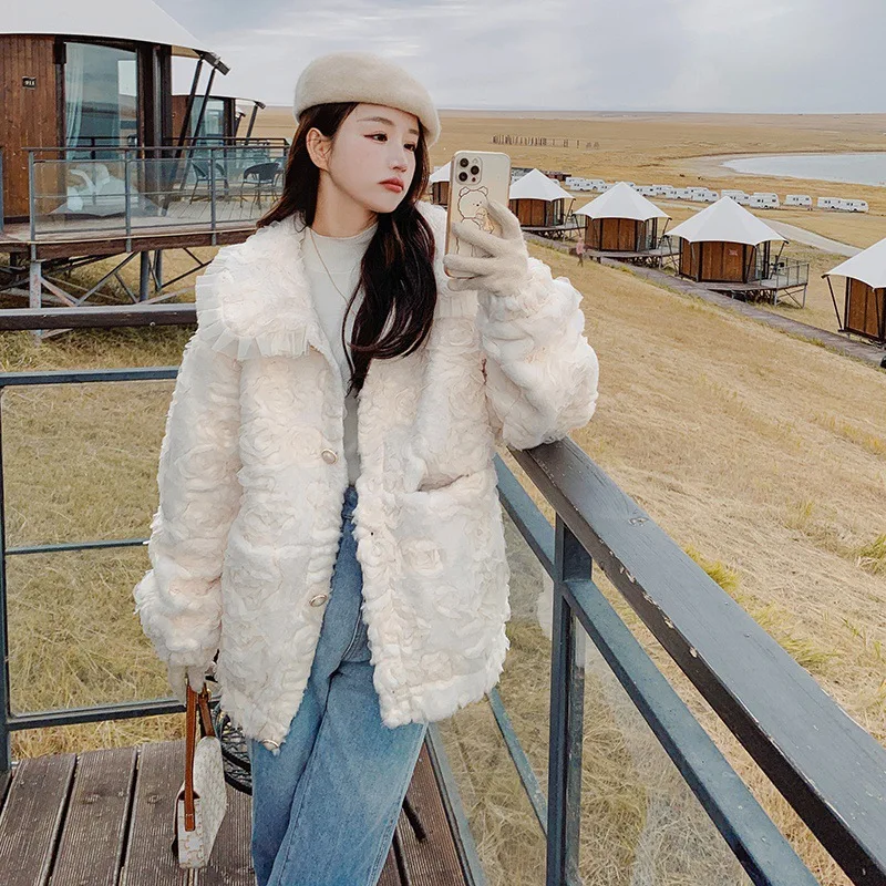Winter new temperament soft lambswool coat women