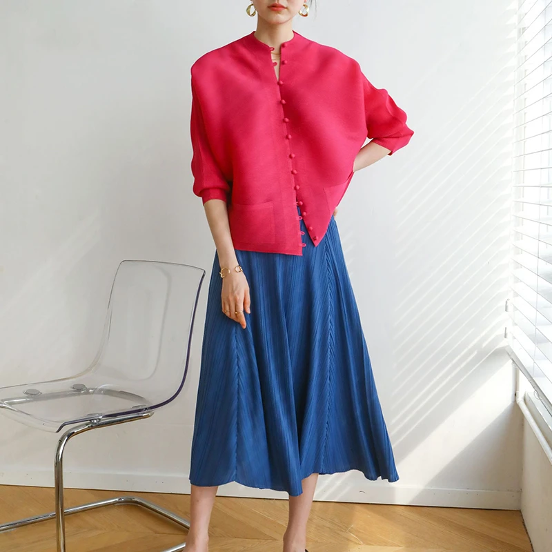 

Miyake Pleated Blouse Pockets Buckle Single Breasted Beads V-Collar Causal Style Loose Tops 2022 Autumn Fashion