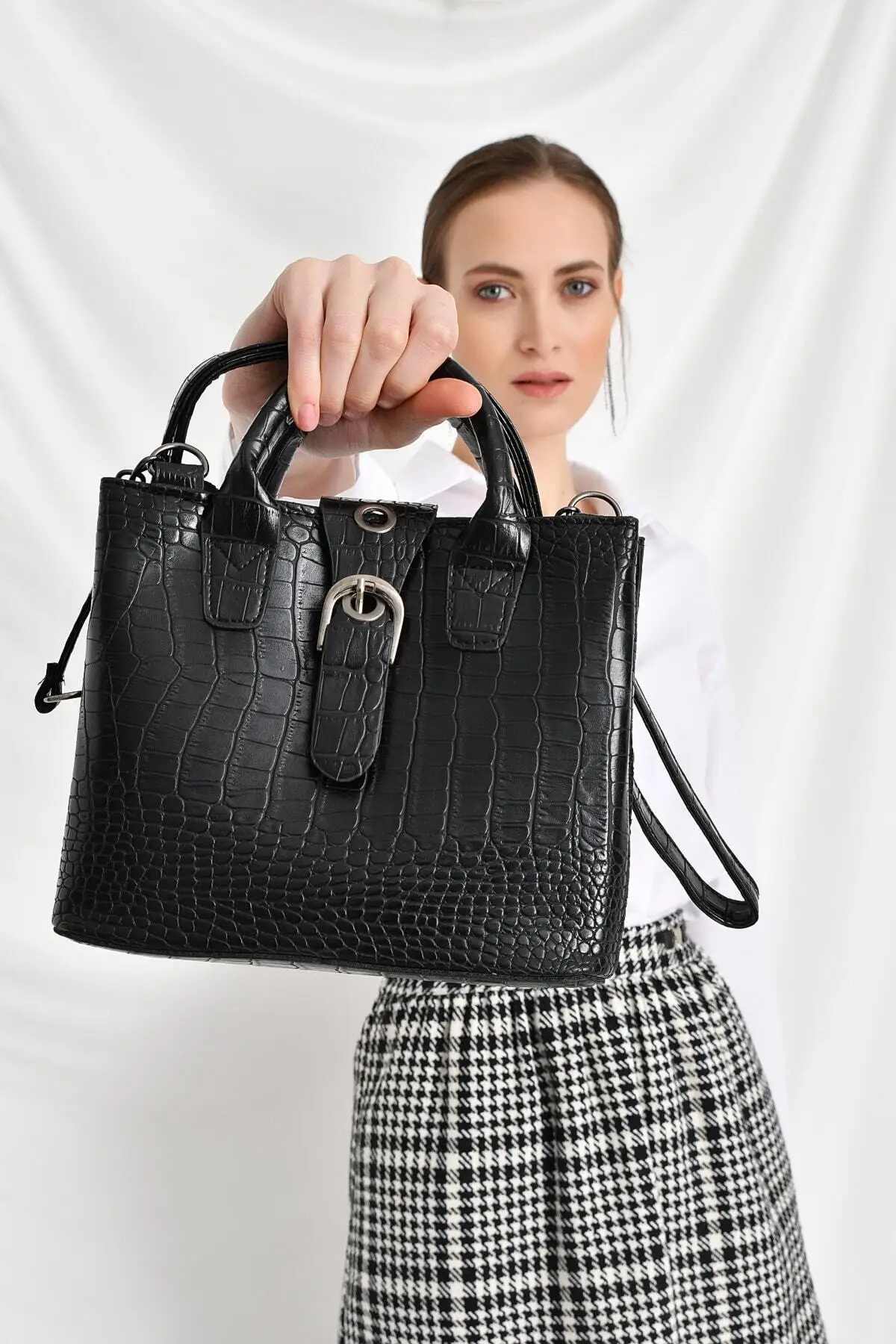 

Черная Женская сумка через плечо Kroko 10 VA2043