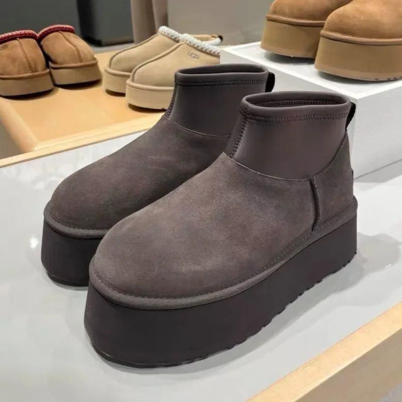 Женские зимние ботинки без шнуровки на платформе и высоком каблуке