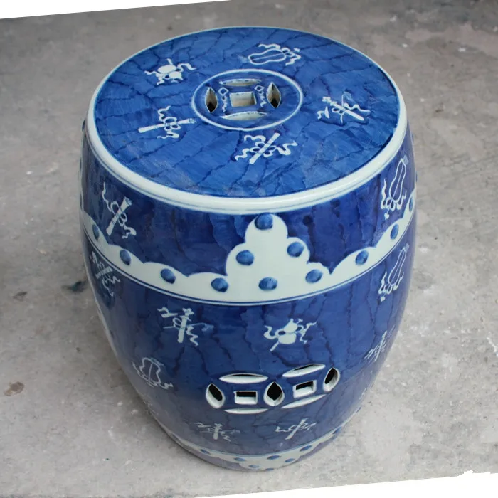 Jingdezhen ceramic stool hand-painted antique blue and white lotus fish octagonal outdoor bathroom balcony |