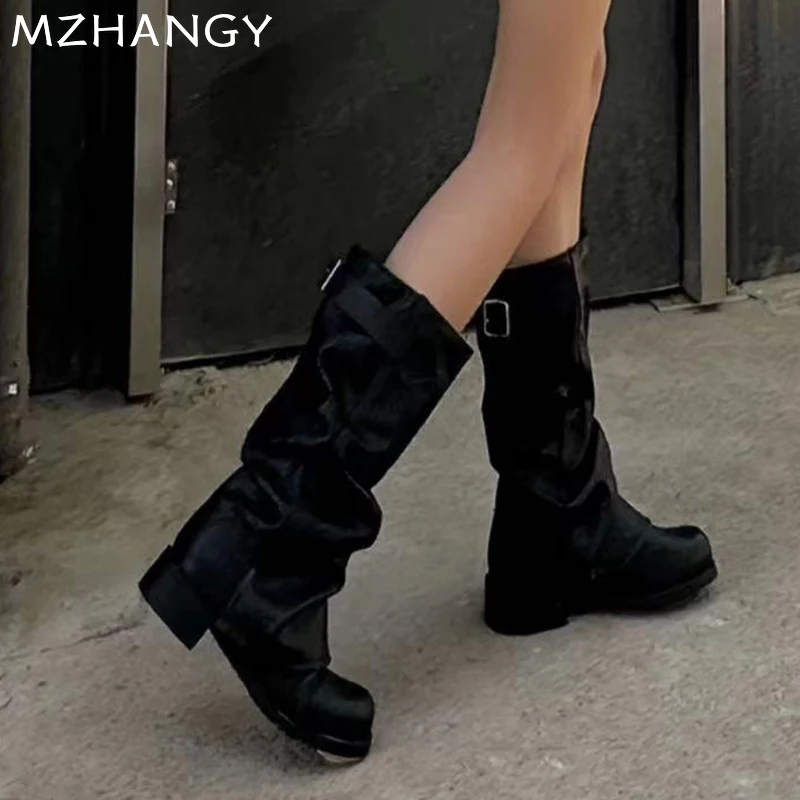 Женские кожаные высокие сапоги модная обувь до колена на плоской подошве женские