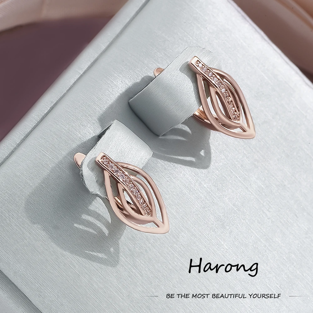 

Harong Simple 585 Rose Gold Color Stud Earrings Copper Quality Women Girls Luxury Hollow Earrings Jewelry Gifts for Wedding