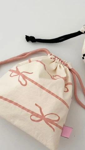 Милые сумки на шнурке для девочек, сумка для хранения в полоску и стиле губной помады черного и розового цвета, Портативная сумка для конфет с бантом и зажимом для наушников Y2K