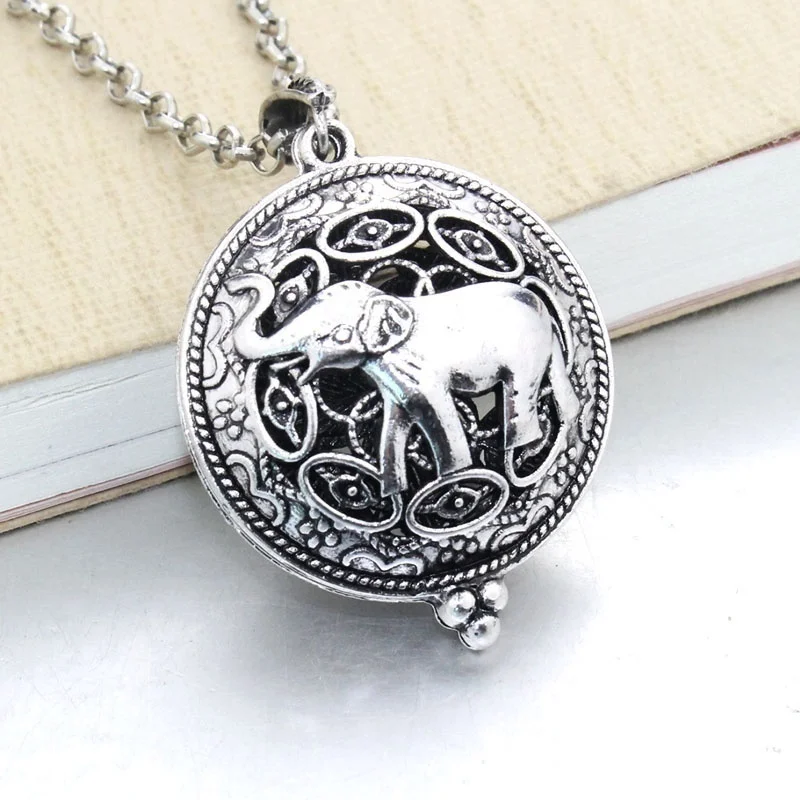 

Retro Multifunctional Elephant Hollow Pendant Necklace for Women Fashion Perfume Photo Storage Pendant Chain Jewelry On Neck