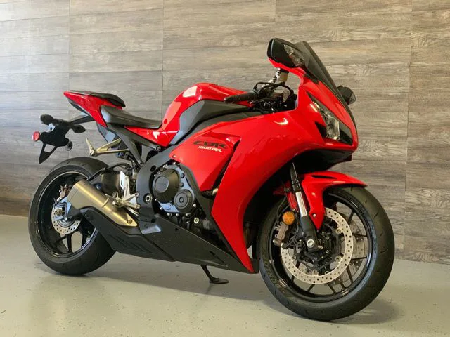 Dominator hp2 CBR 1000