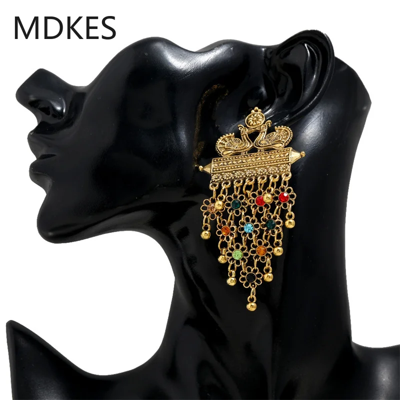 

Ethnic Style Exquisite Retro Peacock Hollowed Out Flowers Rhinestones Beads Tassels Women's Clothing Paired with Earrings