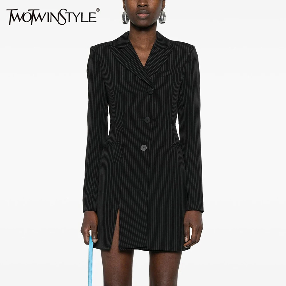 Женский блейзер в полоску TWOTWINSTYLE приталенный Блейзер с отложным воротником и