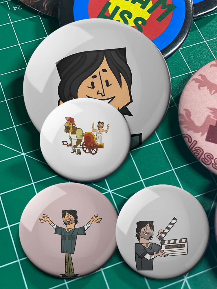 32445058 мм Chris Total Drama Island Td Mclean, мягкие булавки на пуговицах, креативная брошь, значок для воротника, рюкзака, шляпы, украшения, подарки (art.: 3920cd128f998) - 3920cd128f998