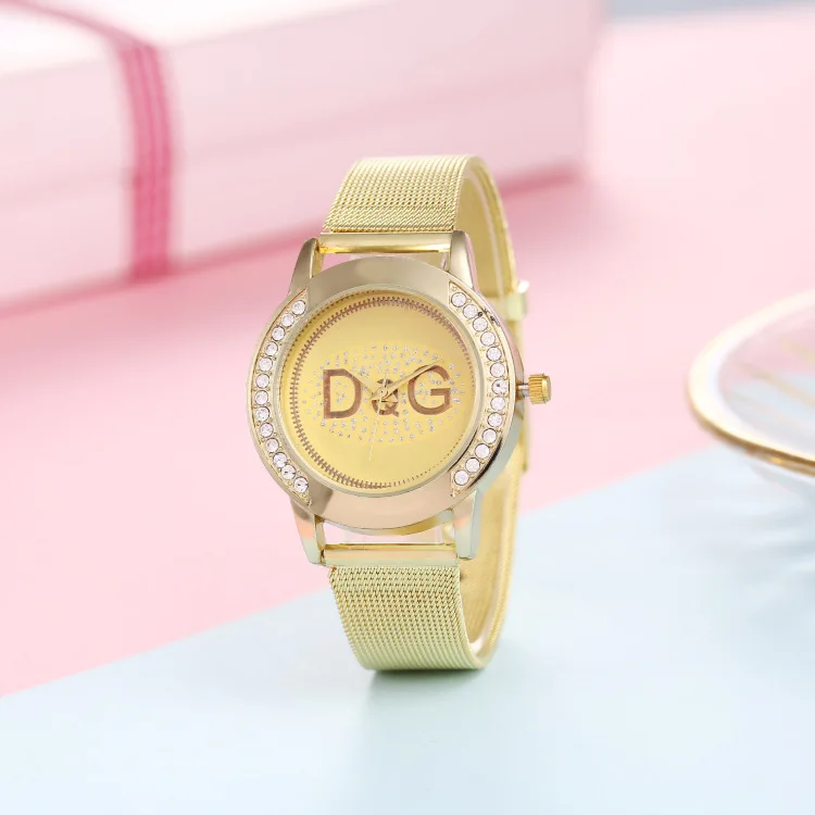 

Luxury TOP DQG Brand Women Watch Gold Alloy Wings Diamond Waterproof Ladies Quartz Wristwatches Men Montre Femme Clock Gift Saat