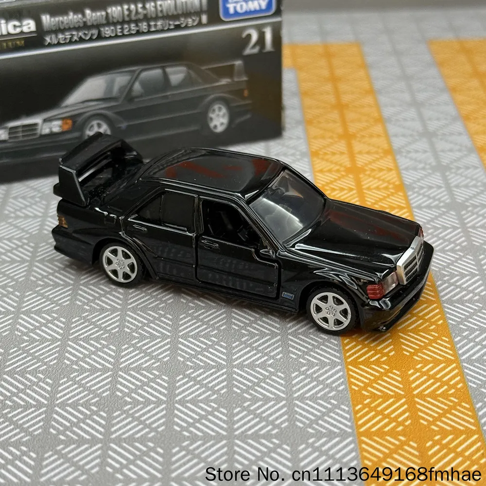Фото Коллекционная модель автомобиля Tomy Tomica из литого сплава Mercedes 190E 2.5 16 Evolution Premium Black Box TP21 для взрослых коллекционеров №2