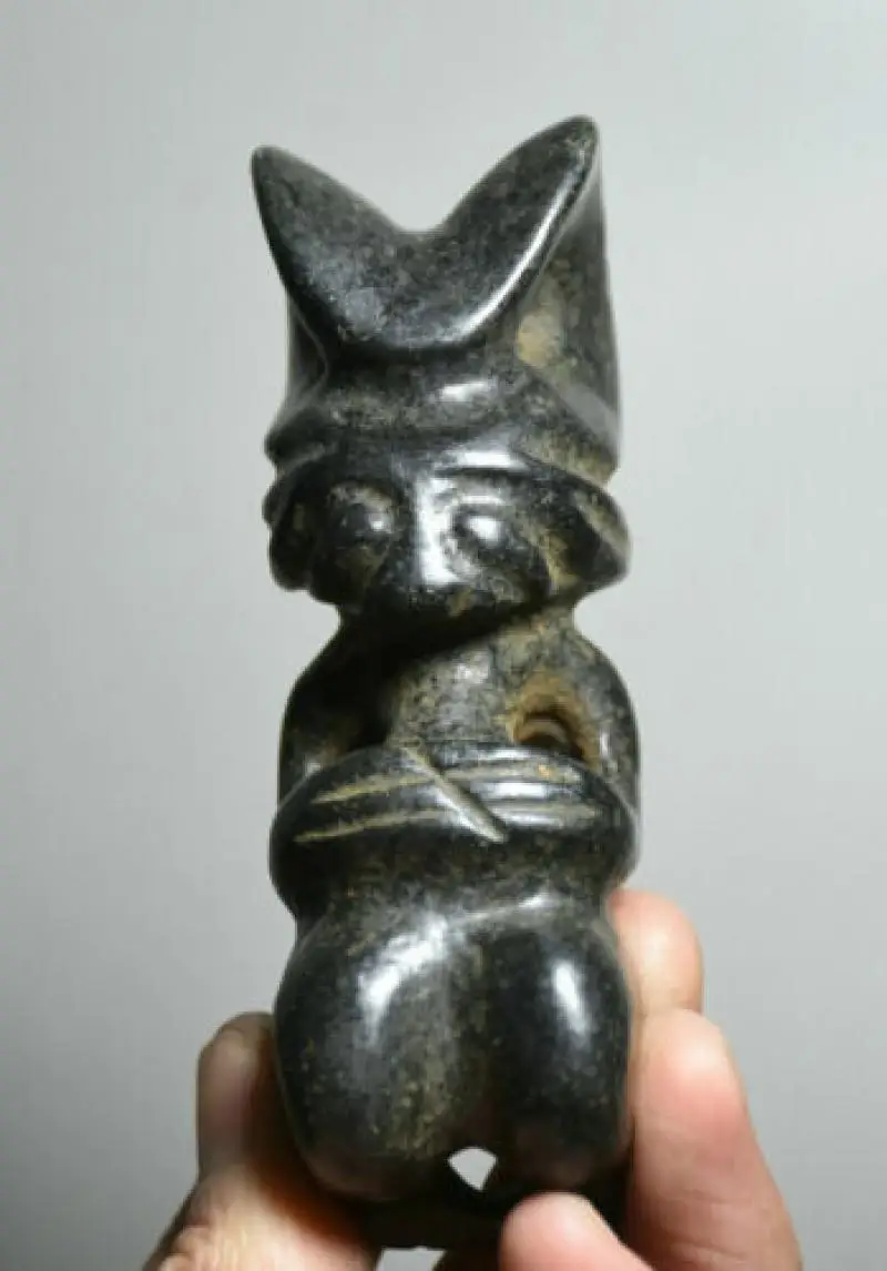

9,5 см китайская хуншанская культура старая Нефритовая Черная Магнитная резная статуя бога солнца