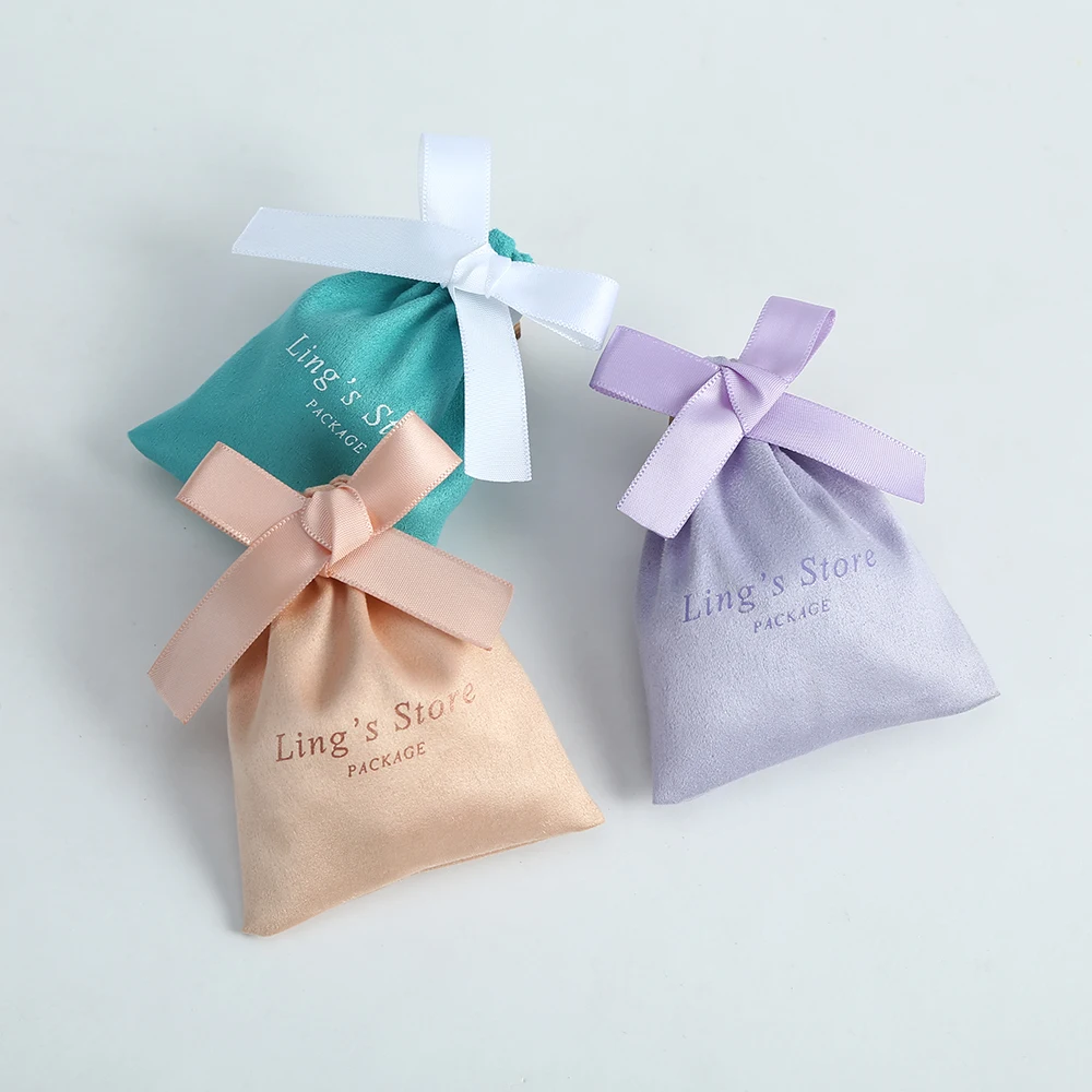 100pcs Personalized Chic Wedding Party Favor Bags Flannel Cosmetic Drawstring Gift Packaging with Silk Custom Jewelry Pouches
