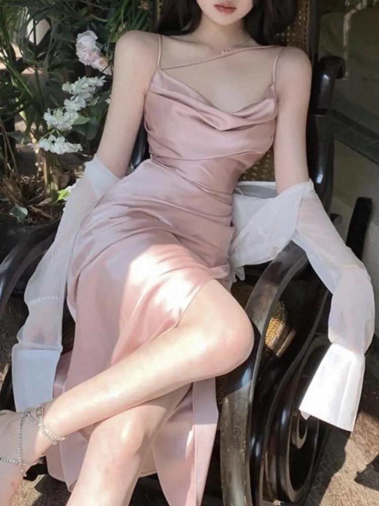 Платье женское атласное средней длины пикантное облегающее вечернее блестящее