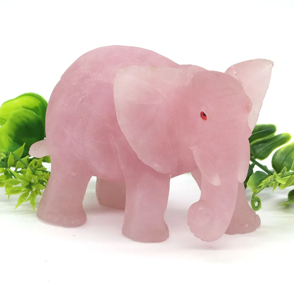

Статуя слона из розового кварца