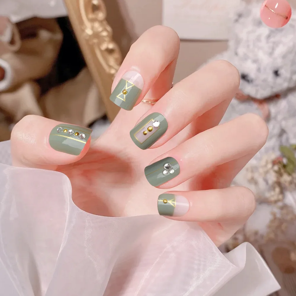 

24 шт./компл. искусственные ногти маття зеленый маленький алмаз с клеем короткий квадратный милый дизайн ногтей Стразы накладные ногти нажим...