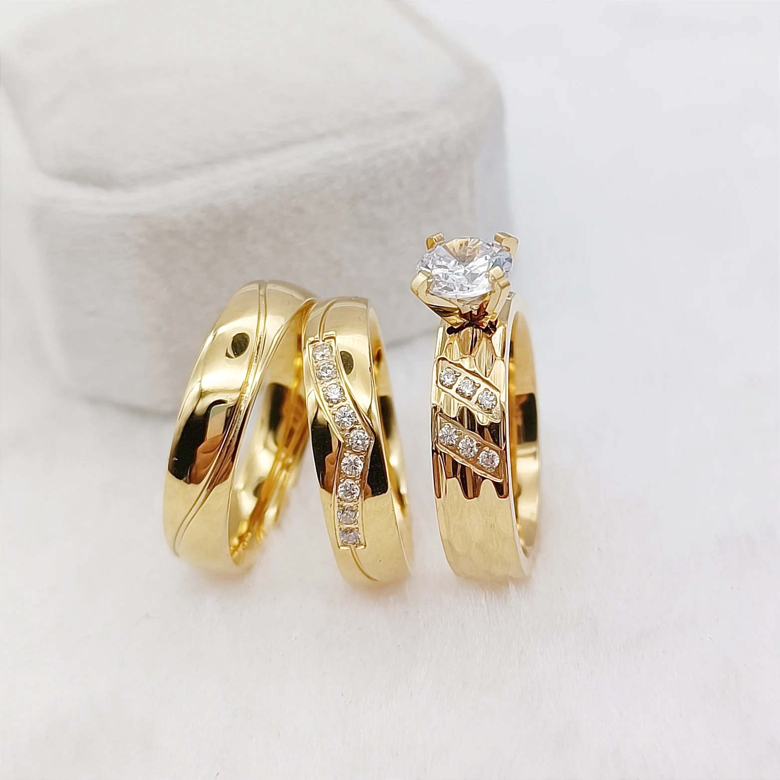 

3pcs Couples Wedding Engagement Rings Sets For Men and Women Crown Designer 18k Gold Plated Jewery cz Diamond Ring