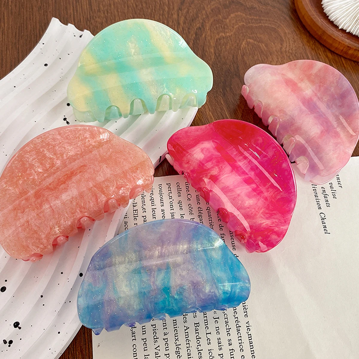 

New Fancy Colorful Hair Clip Korean Trendy Hair Claw Clip Barrettes Sweet Hairpins Retro Hair Claws Women Girls Hair Accessories