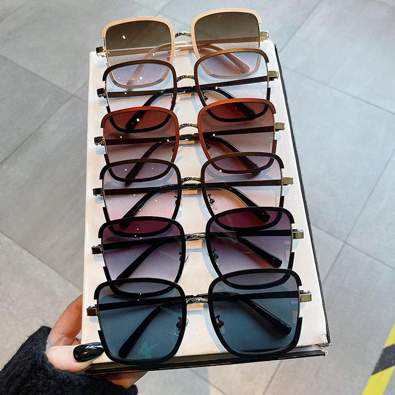 

Fashion Square Sunglasses Vintage Square Sunglasses Colored Gradient Goggles Metal Frame Travel Eyewear Simplicity Trend Eyewear
