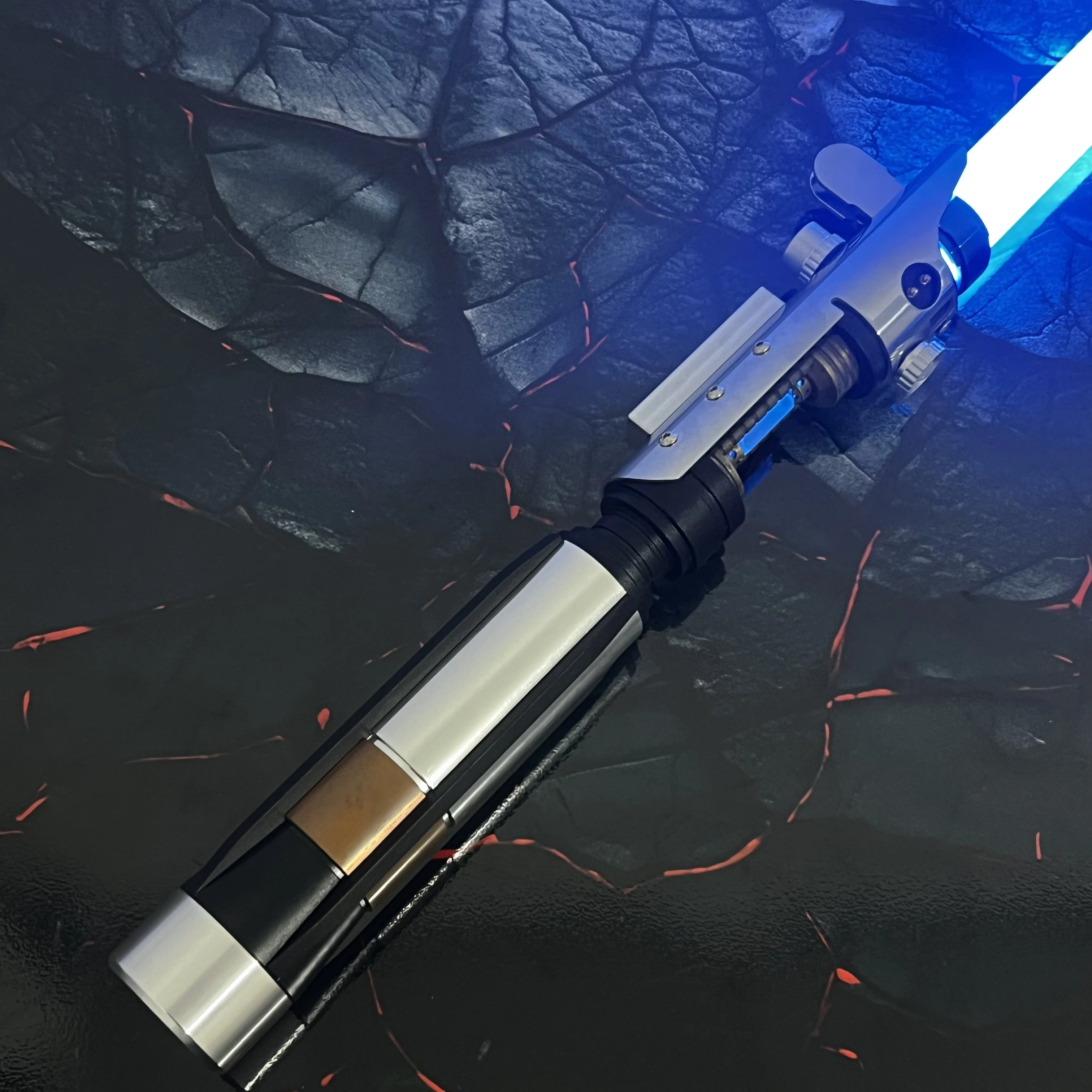 Фото Световой меч Star Killer NeoPixel Proffie v 2,2, чувствительный и гладкий поворотный металлический тяжелый дуэль, RGB пиксельная игрушка, аниме, ролевая игра №1