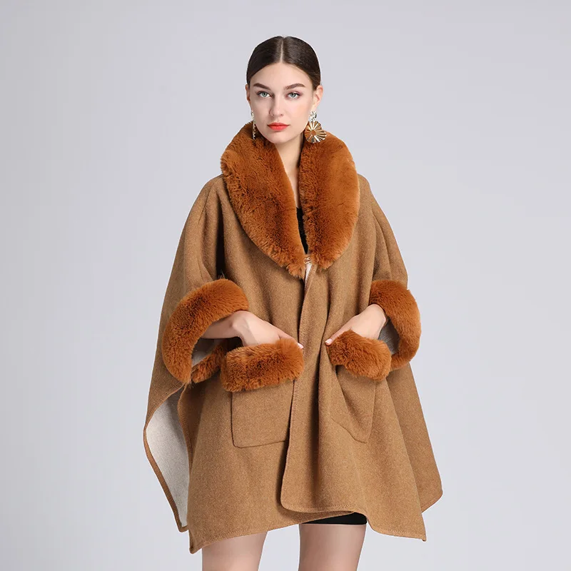 Winter New Women Woolen Coat Design Sense 7 Minutes Sleeves Large Pocket Fur Collar Shawl Cloak Plus Velvet Warm Large Size Coat