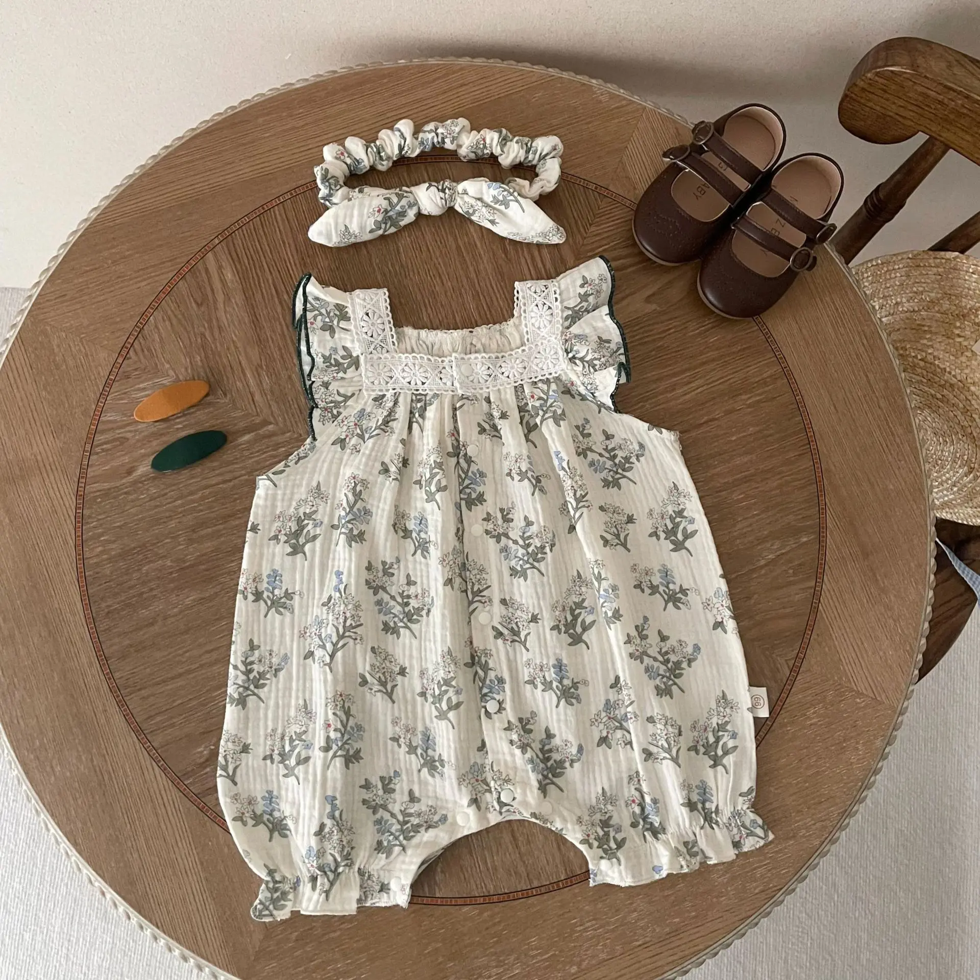 

2023 Summer Baby Girls Romper Lace Square Collar Floral Jumpsuit Infant Cotton Fly Sleeve Onesie +Headband Toddler Girl Clothes