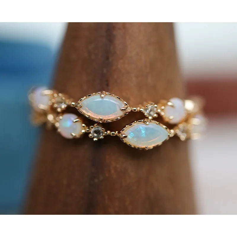 

Japanese style luxury palace retro natural stone opal Opal hollow pattern ring women ins