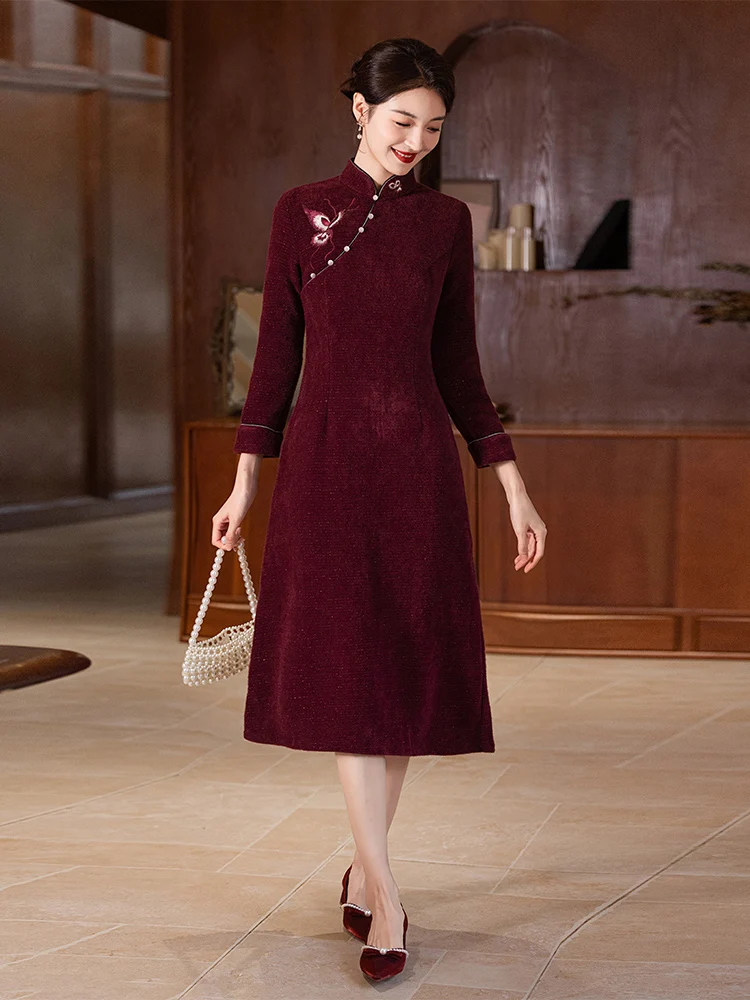 Платье зимнее новое средней длины красное темпераментное улучшенная версия Ao Dai