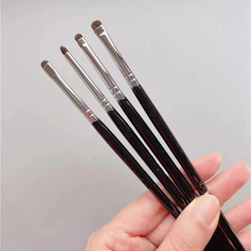 

HEALLOR 1pc Detail small Eyeshadow Make up brush Pony hair Precision Eye shadow Makeup brushes Tapered Smudge cosmetic tools