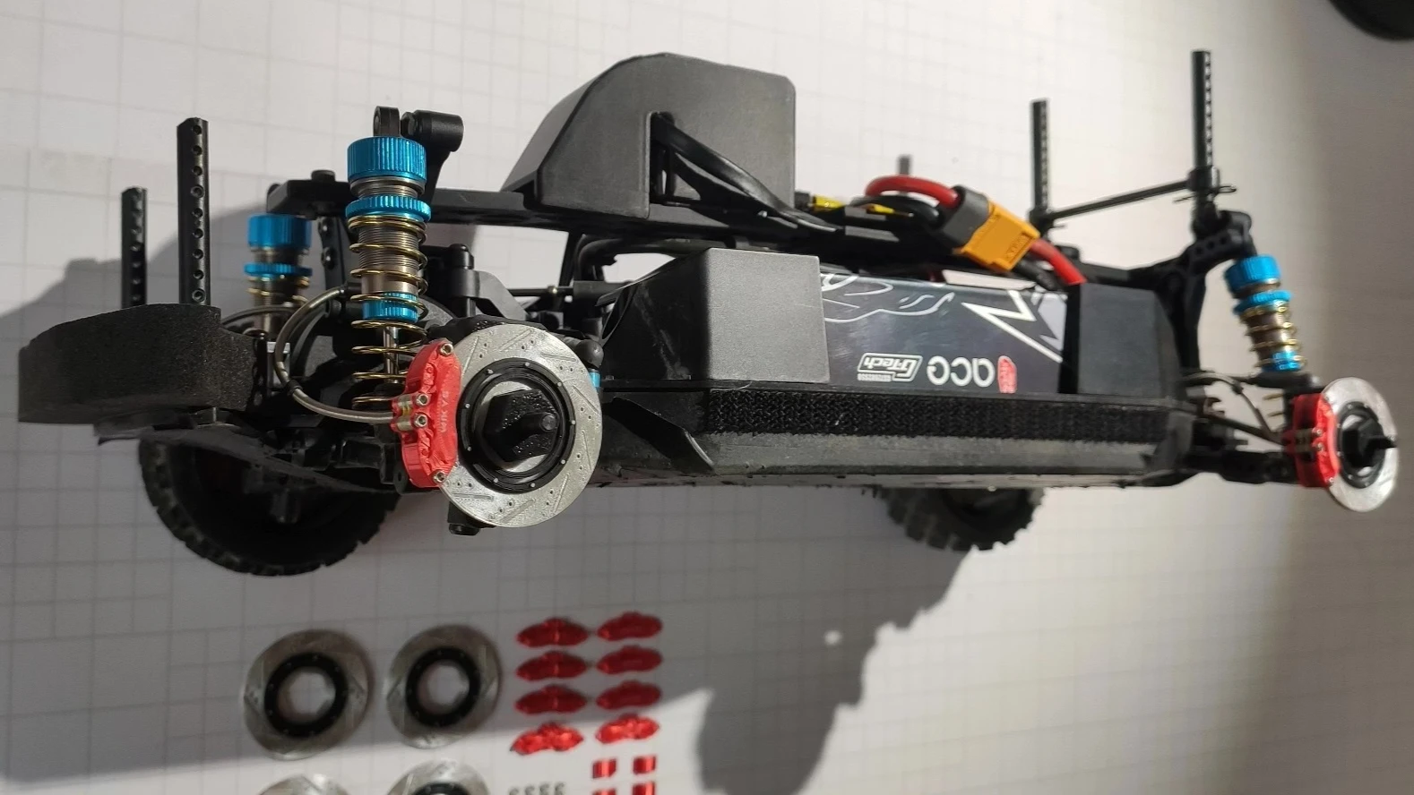 Фото Тормозные суппорты Tamiya XV02 PRO в масштабе 1/10: Комплект для модернизации для ралли и дорожных симуляторов, не требующий разрушительной установки №1