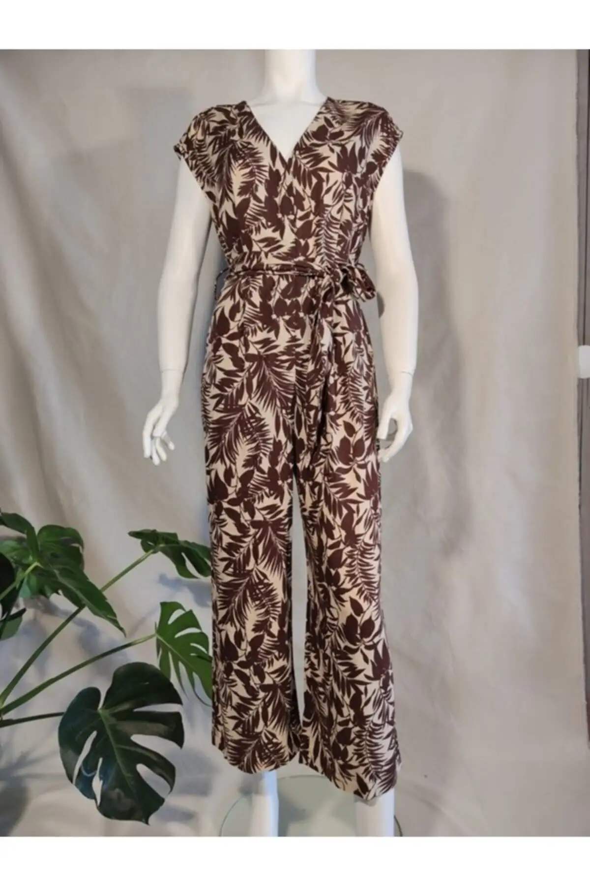 

Women's Overalls Chocolate Tropical Printed Jumpsuit Hot Style Quality Fabric Sleeveless Baggy Trousers Casual Jumpsuit