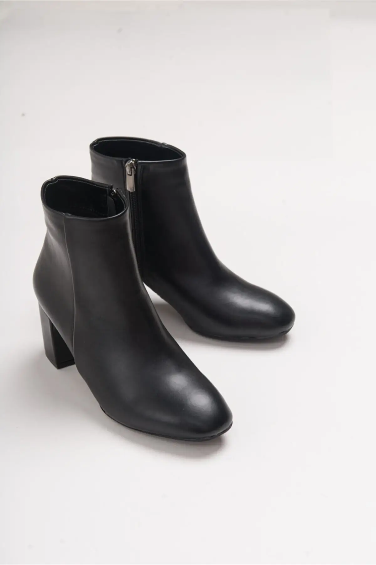 

Женские черные ботинки, Новое поступление, роскошные стильные женские ботинки, дизайнерские удобные женские ботинки на платформе, высокое ...