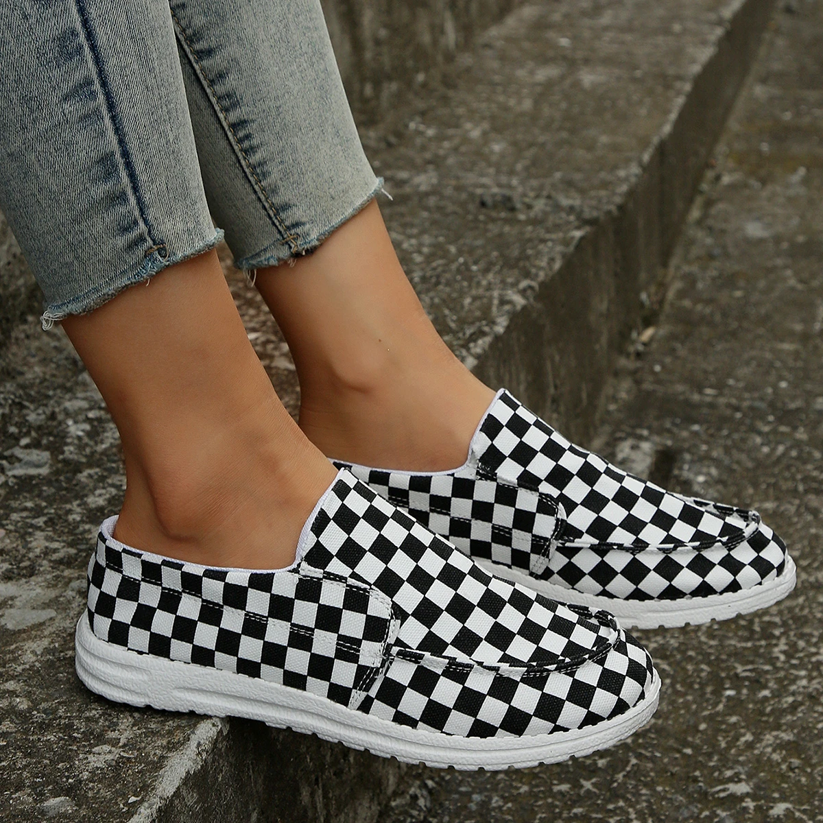 Summer Women Chessboard Canvas Shoes Casual Ladies Walking Shoes Slip on Loafers Sport Shoes  Woman Designer Shoes