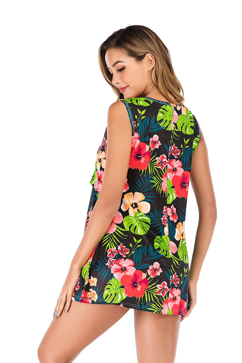 Женское платье с круглым вырезом и цифровым принтом |