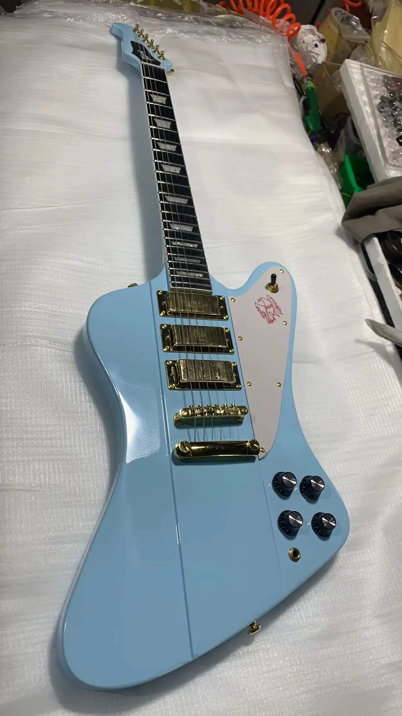 электрогитара Firebird гриф и корпус с сердечником персика очень хорошее качество