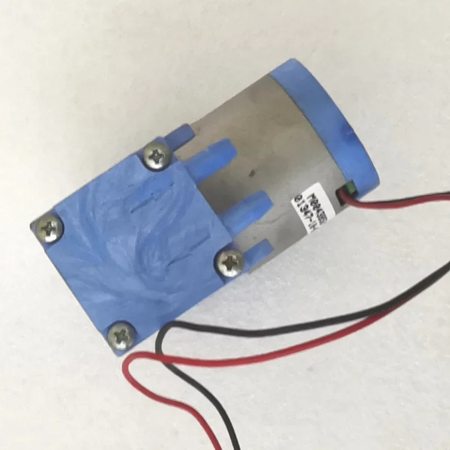 Бесщеточный мембранный вакуумный насос с двойной головкой воздушный D774-11/D725-21-01