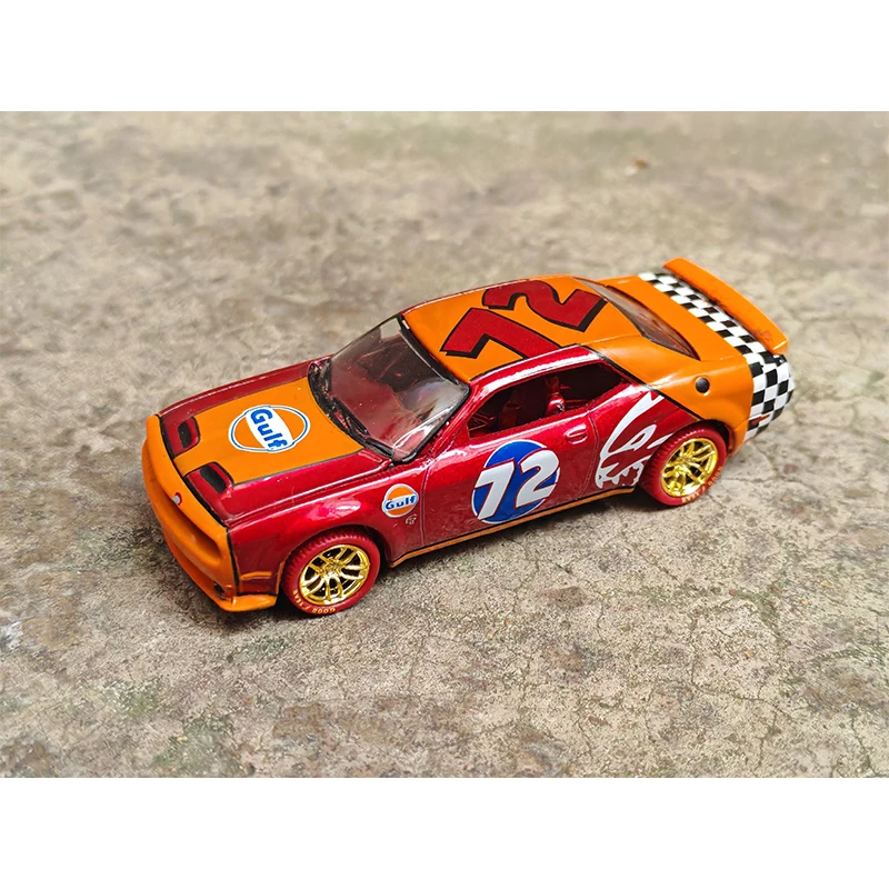 Модель автомобиля Dodge Challenger Hellcat Shelby Camaro из металла