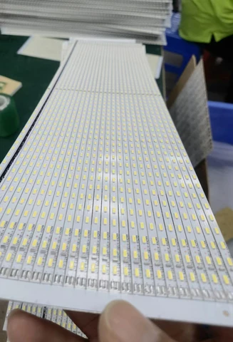 Алюминиевая печатная плата с LED подсветкой