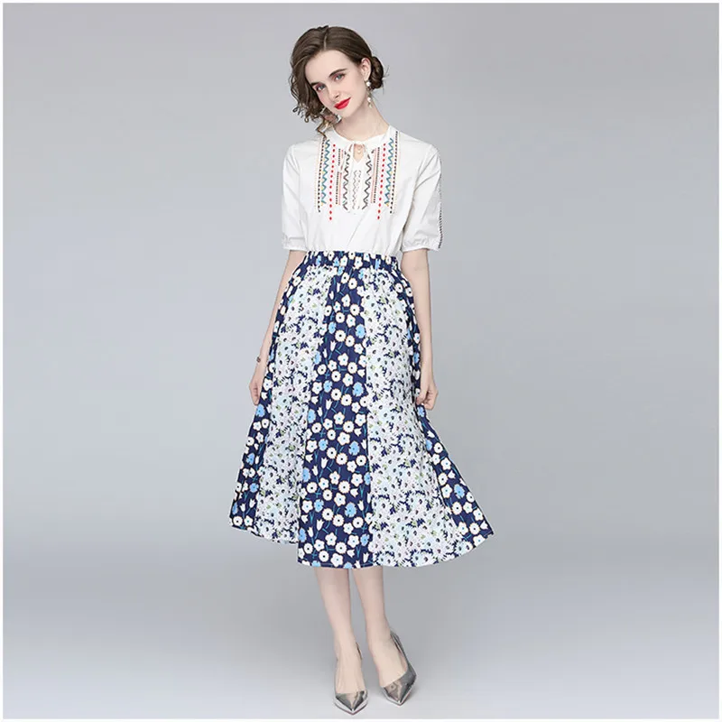 

Летний женский костюм из двух предметов, топ с вышивкой и коротким рукавом + юбка-трапеция с цветочным принтом, повседневные Элегантные модные комплекты