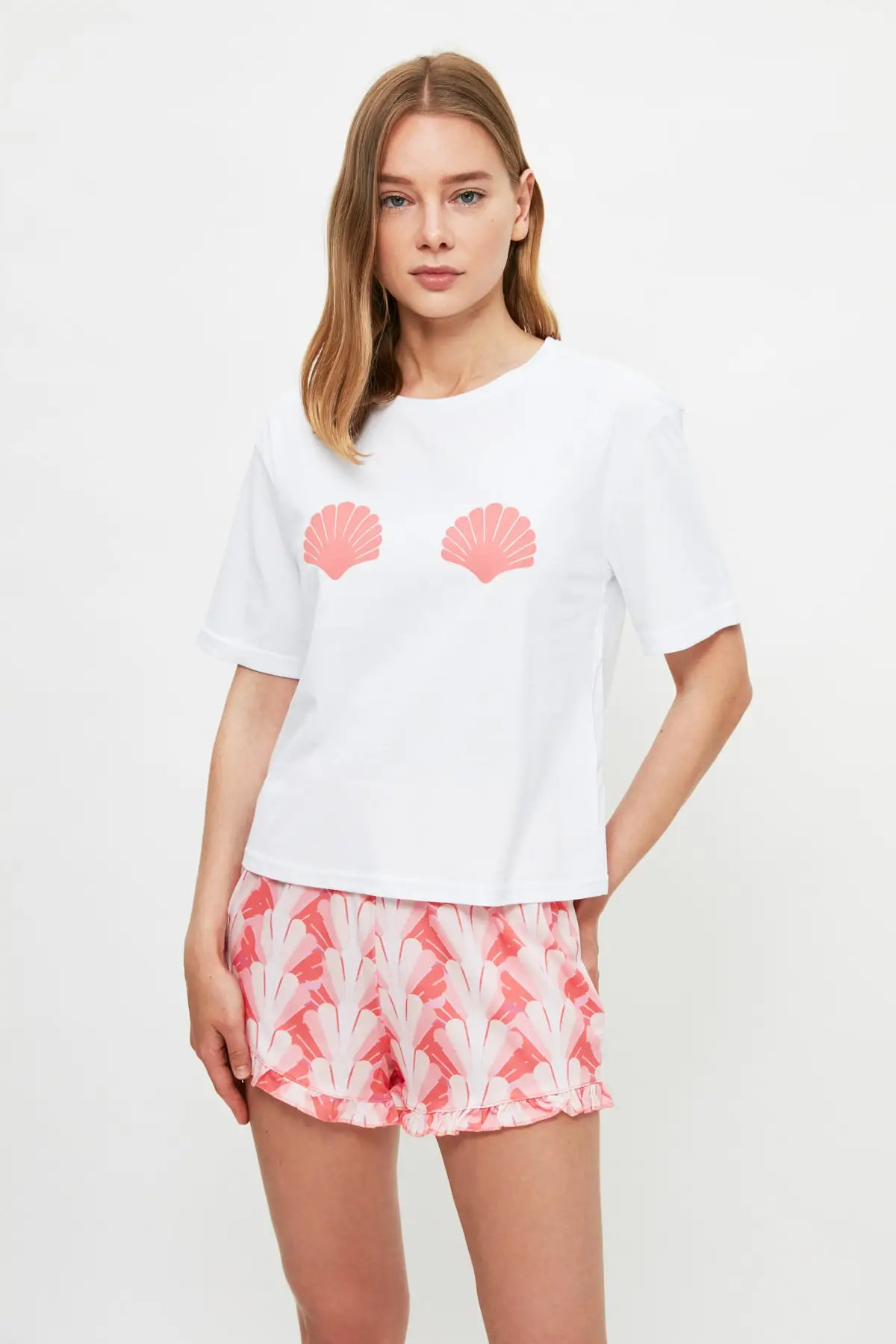 

Trendyol Printed Knitted Pajamas Set THMSS21PT1057