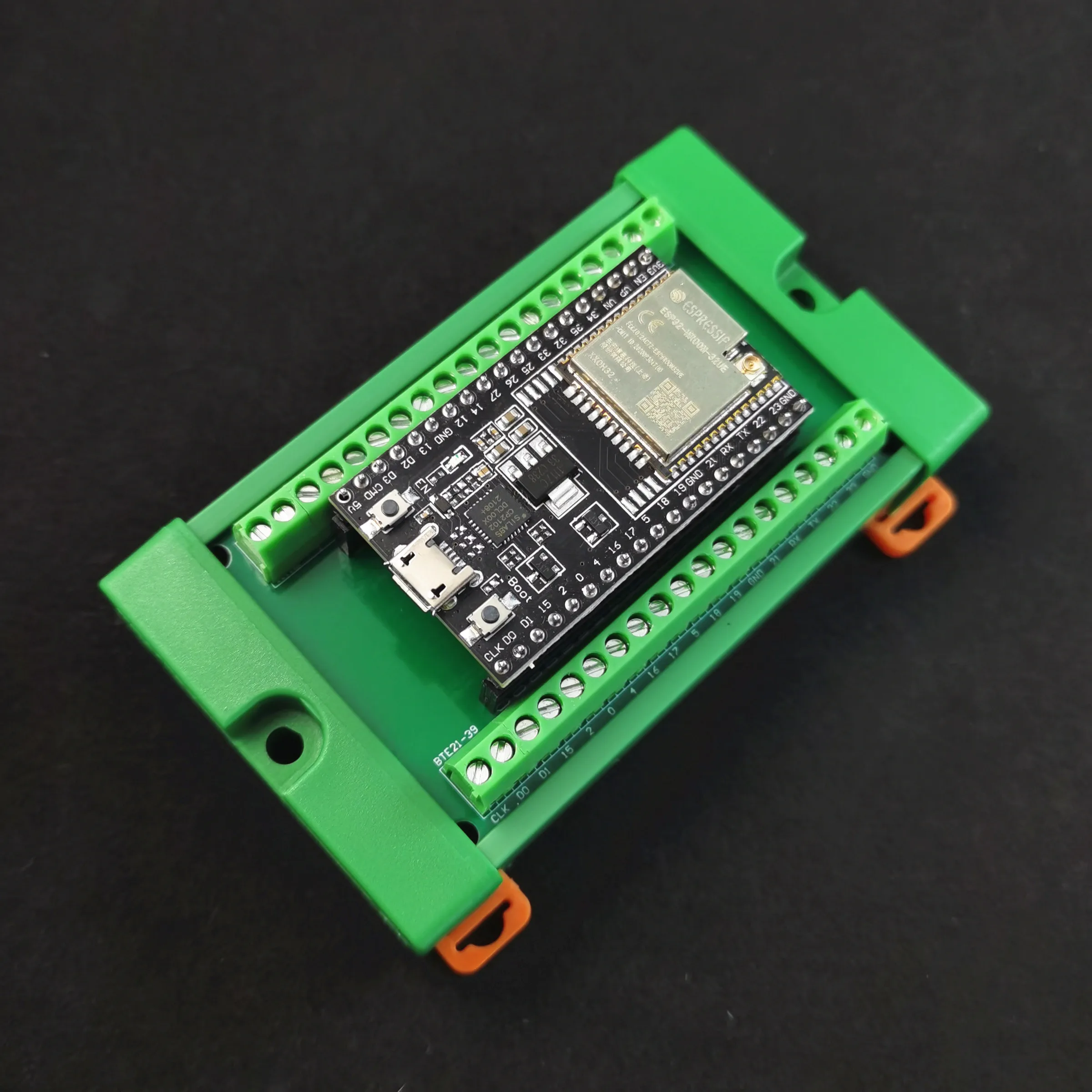 Макетная плата ESP32 Wi-Fi + Bluetooth сверхнизкое энергопотребление два ядра ESP-32S ESP32-WROOM-32D