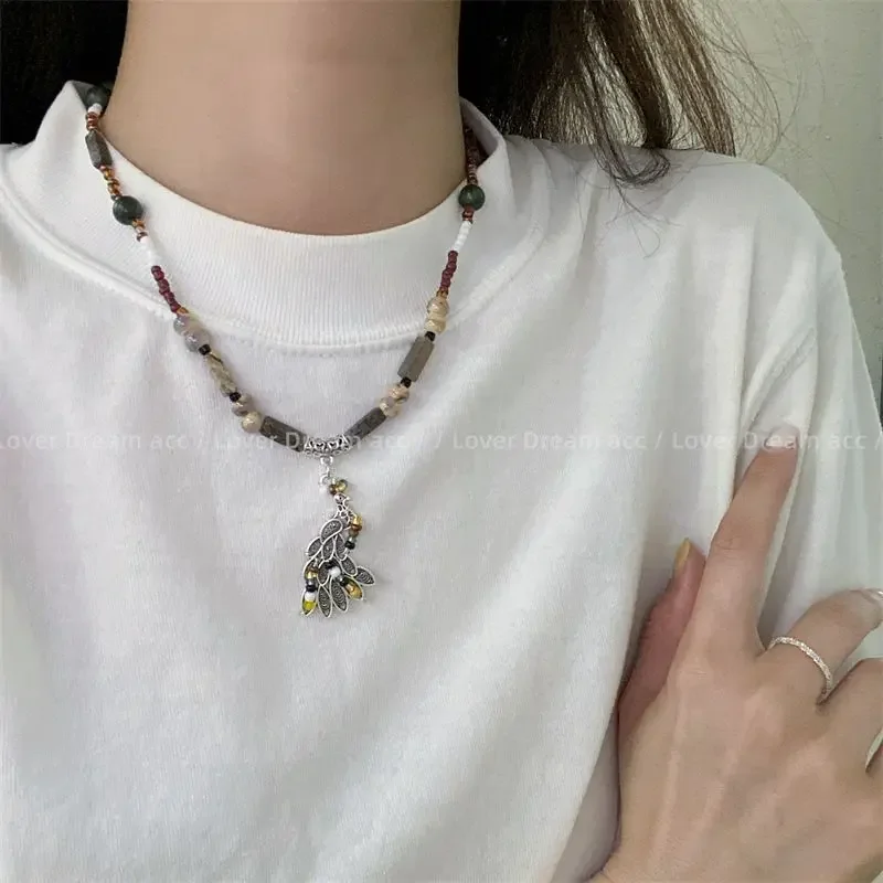 Ожерелье из бисера в виде бабочки натурального камня с уникальным дизайном